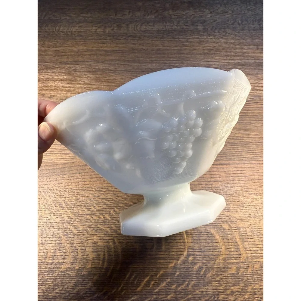 Vintage Indiana Glass‎ Harvest Grape Milk Glass Pedestal Bowl